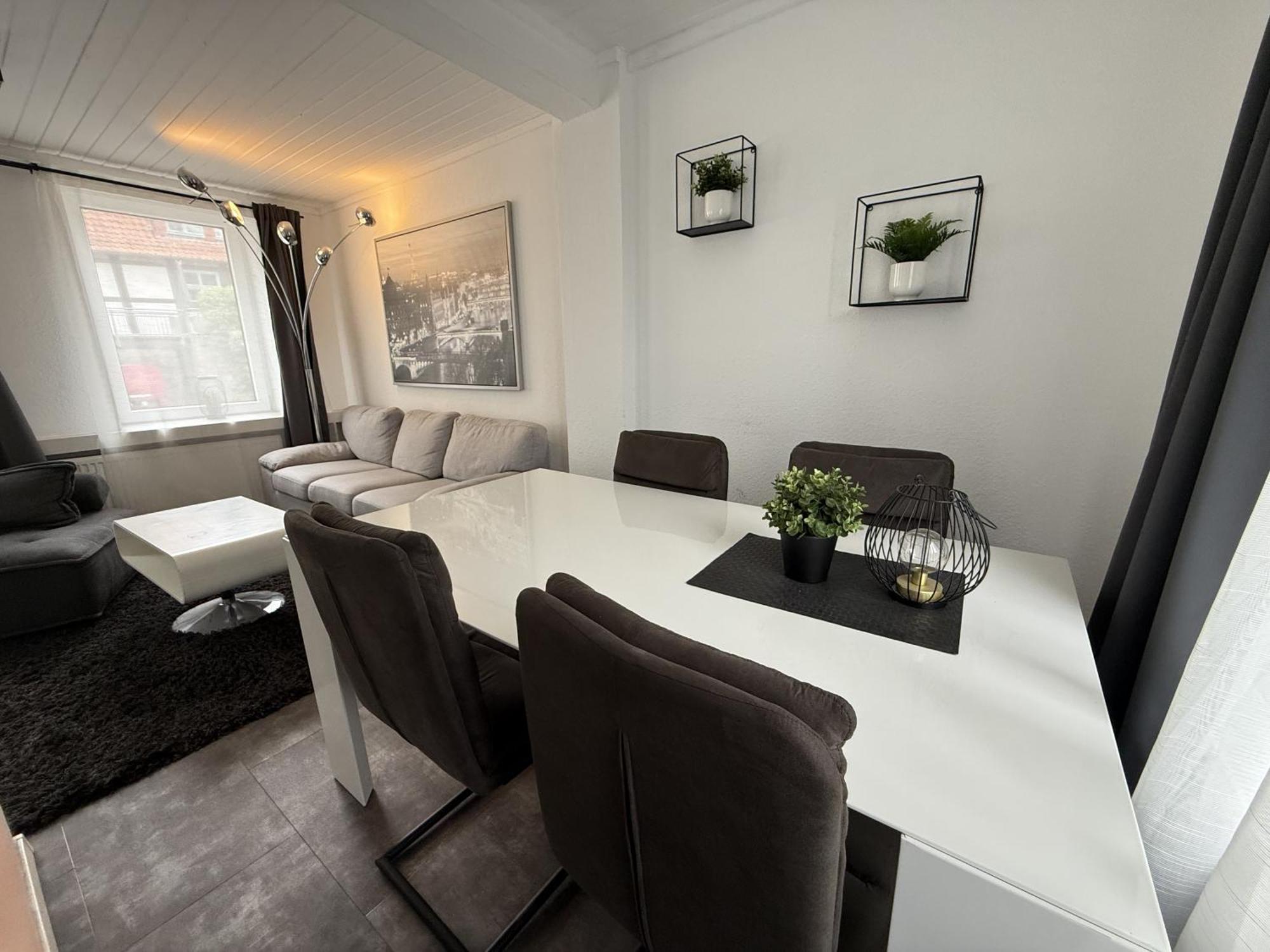 Fachwerkhaus Mit 2 Getrennten Schlafzimmern, Wohnzimmer Und Kueche Bueckeburg Luaran gambar